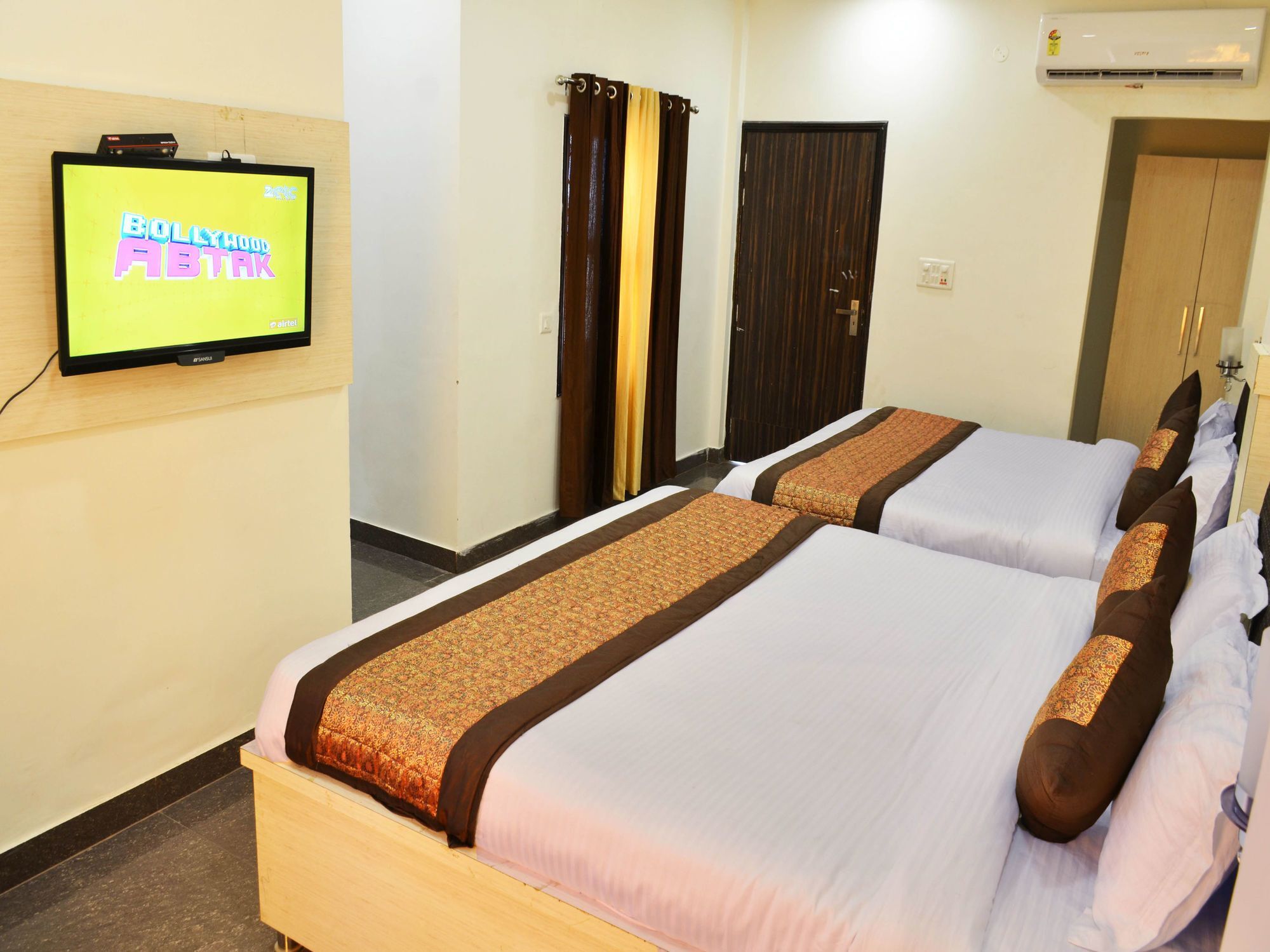 Oyo 7447 Grand Park Otel Amritsar Dış mekan fotoğraf